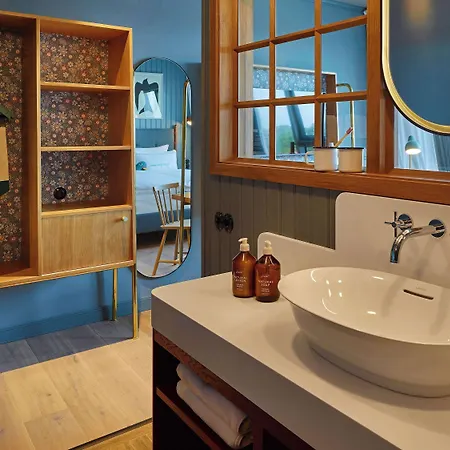 25hours Paper Island 4*