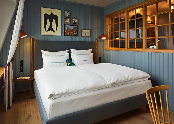 25hours Paper Island