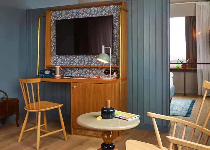 Hotel 25hours Paper Island 4*