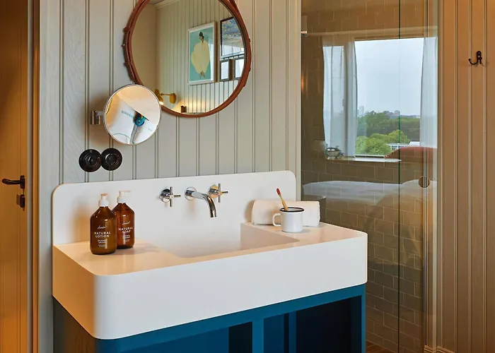 25hours Paper Island Hotell 4*